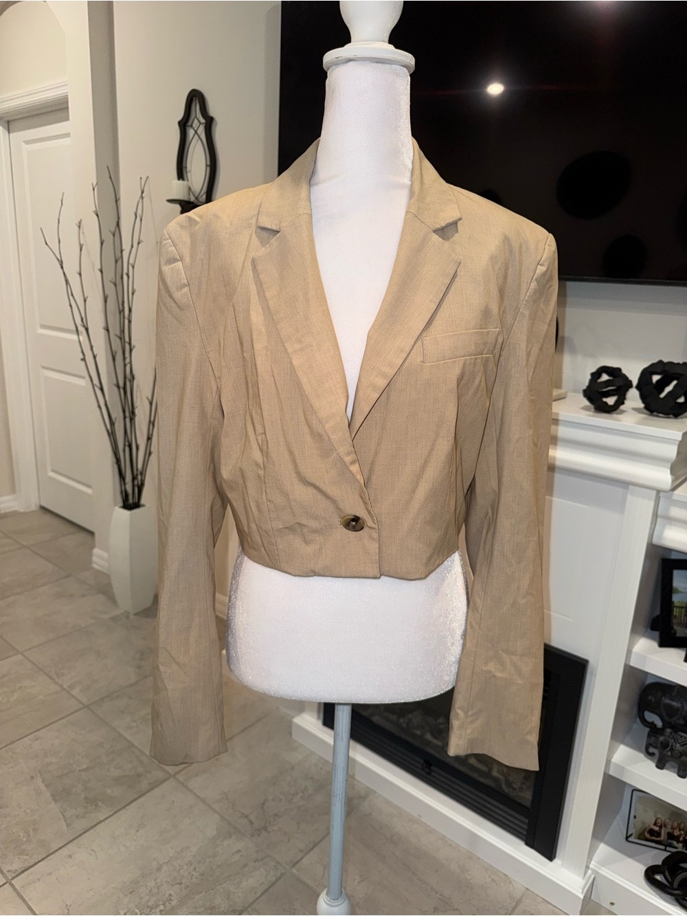 Bershka Cropped Beige Blazer Size M